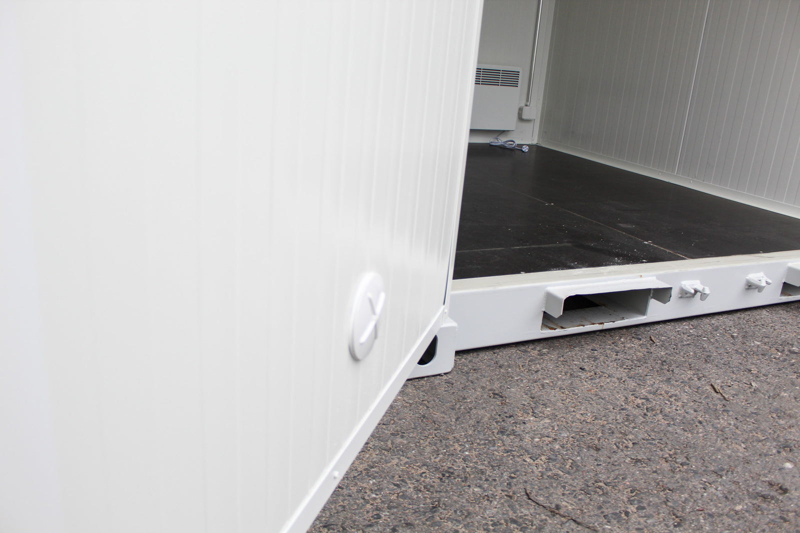 8-lampoeristetty-ja-sahkoistetty-kontti-konttivuokraus-oy-5