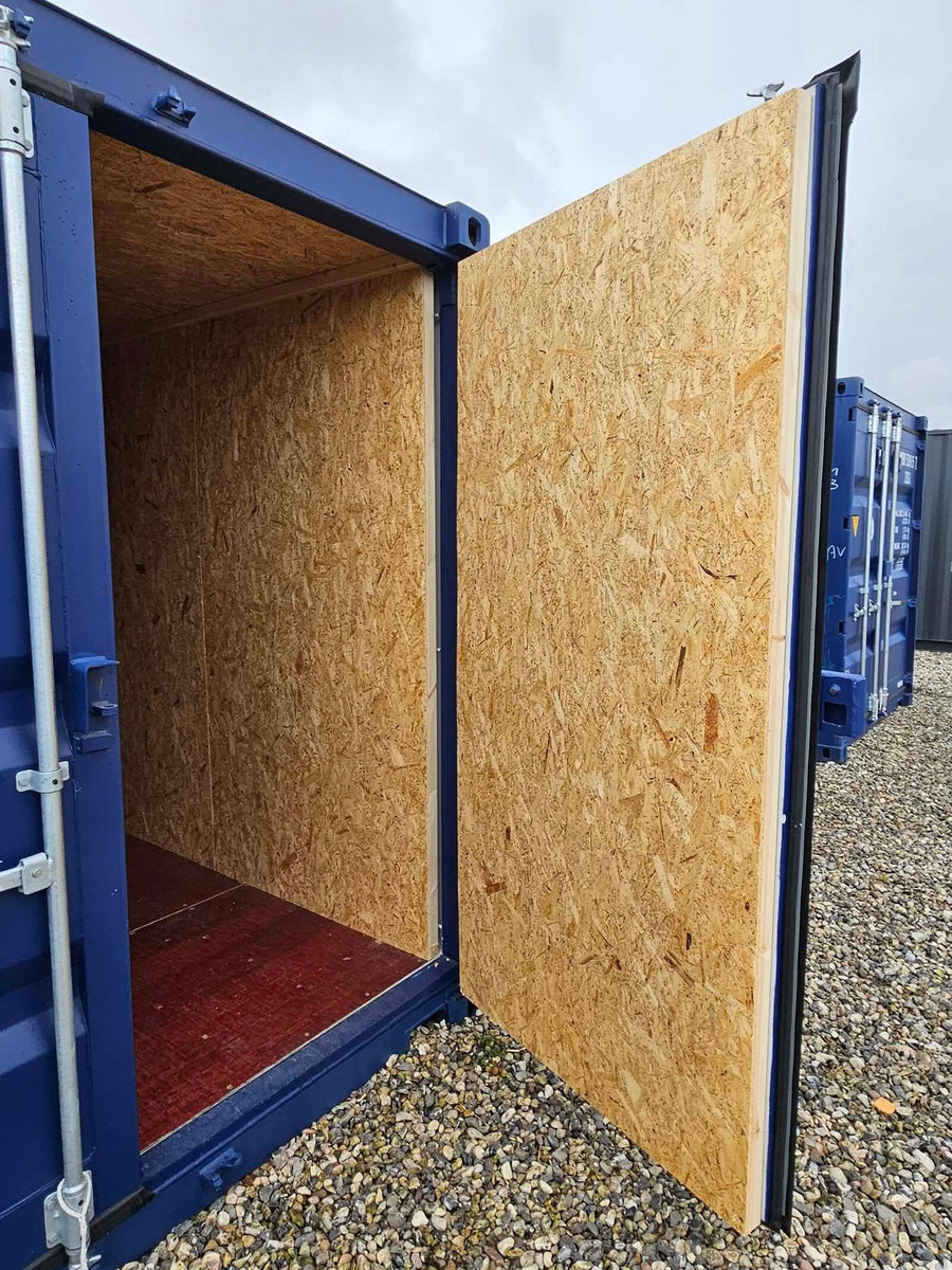 Ny isoleret 20 fods container i mørk blå – med Easy Lock på højre dør