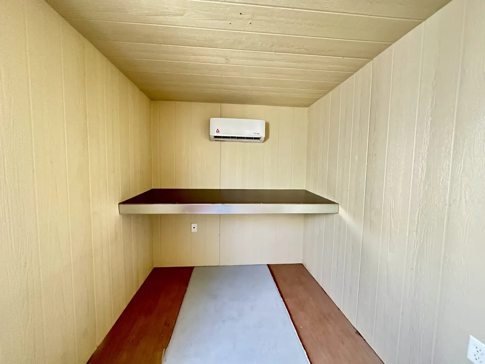 SOWLV-40-ft-Office-Interior-2-scaled